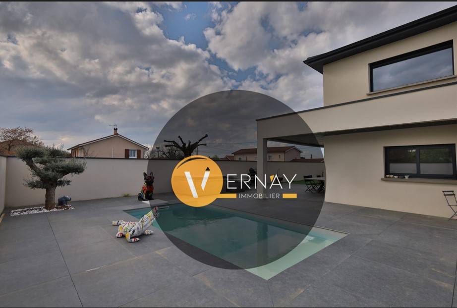 Maison Type 6 - 179 m² habitables - Terrain 604 m² - Garage - Piscine sur la commune de Heyrieux