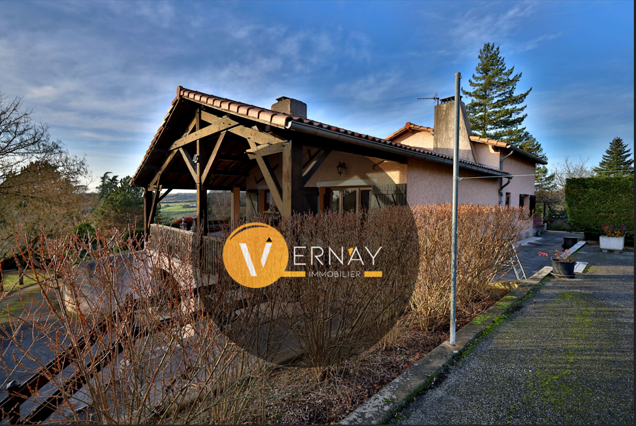 Maison Type T5 - 125m² habitables - Terrain 1520 - Piscine sur la commune de Luzinay