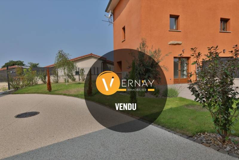 Appartement triplex - 61,40 m² - Oytier-Saint-Oblas - Garage