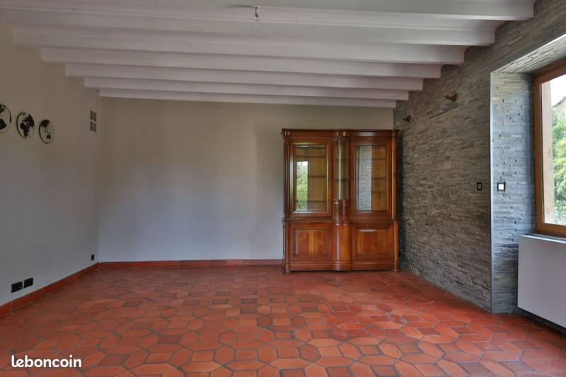 Maison 7 pièces de 204 m² à Saint-Just-Chaleyssin