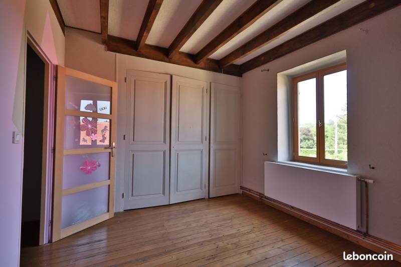 Maison 7 pièces de 204 m² à Saint-Just-Chaleyssin