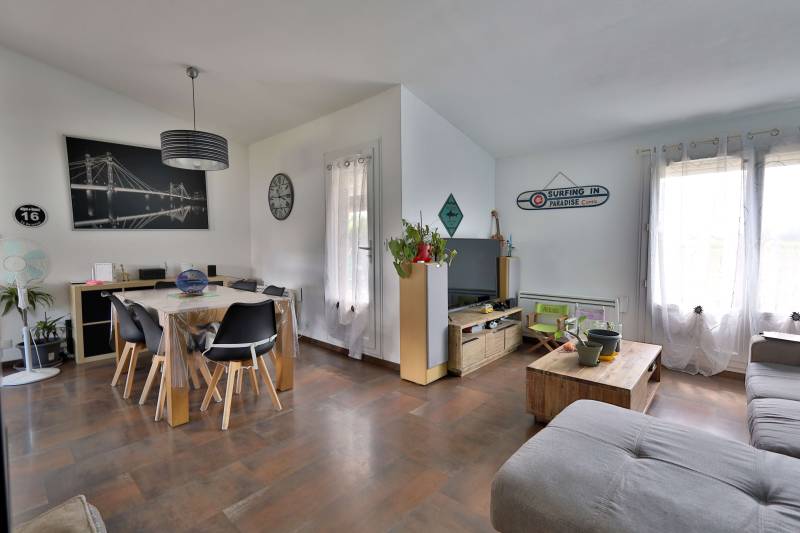 Maison Type 4 - 82m² habitables - Terrain 325m² sur la commune de St Just Chaleyssin