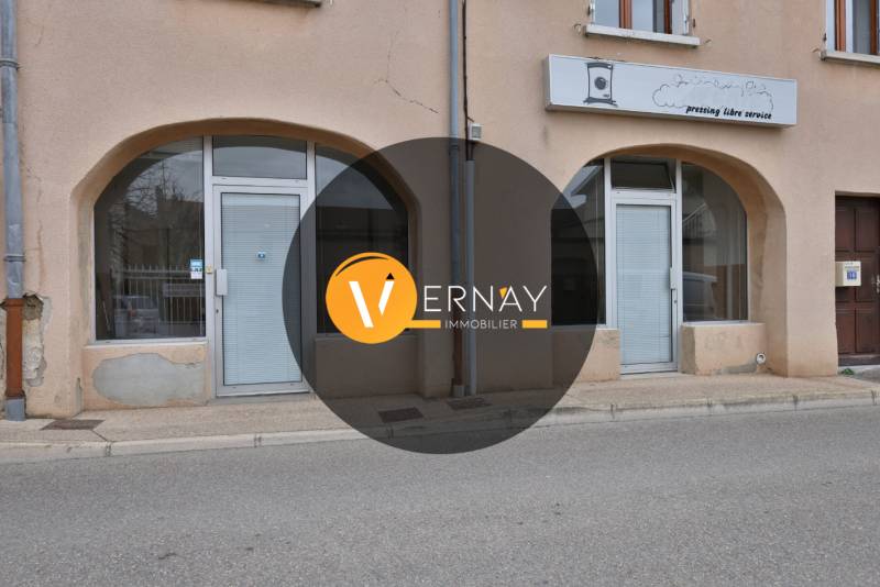 Plateau à aménager au centre du village d'Heyrieux