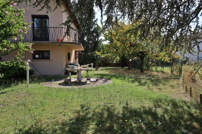 Maison 135,22 m² avec studio - grand terrain 1164 m² à Pusignan