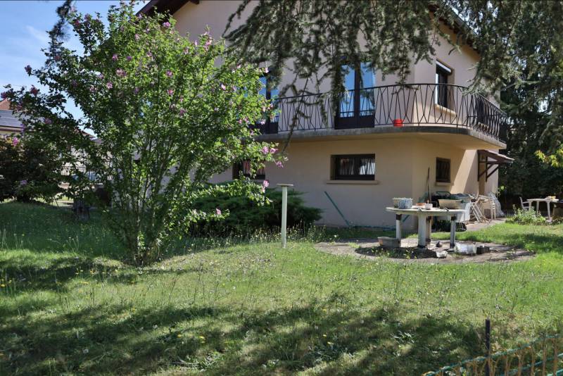 Maison 135,22 m² avec studio - grand terrain 1164 m² à Pusignan