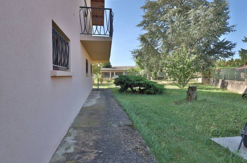 Maison 135,22 m² avec studio - grand terrain 1164 m² à Pusignan