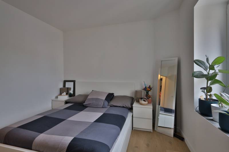 A LOUER centre village appartement T3 en triplex de 61m² avec une terrasse