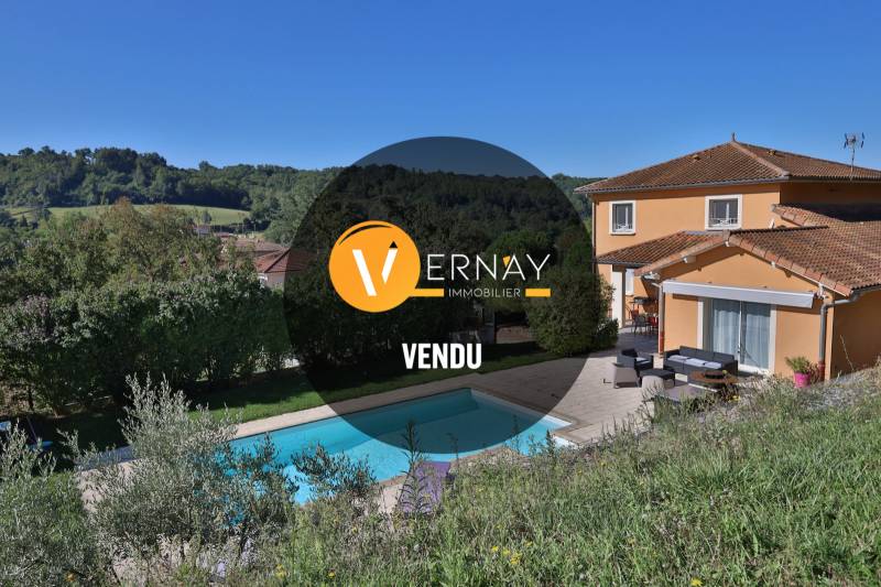 Grande maison de Type 6 Oytier-Saint-Oblas avec sous sol complet et piscine