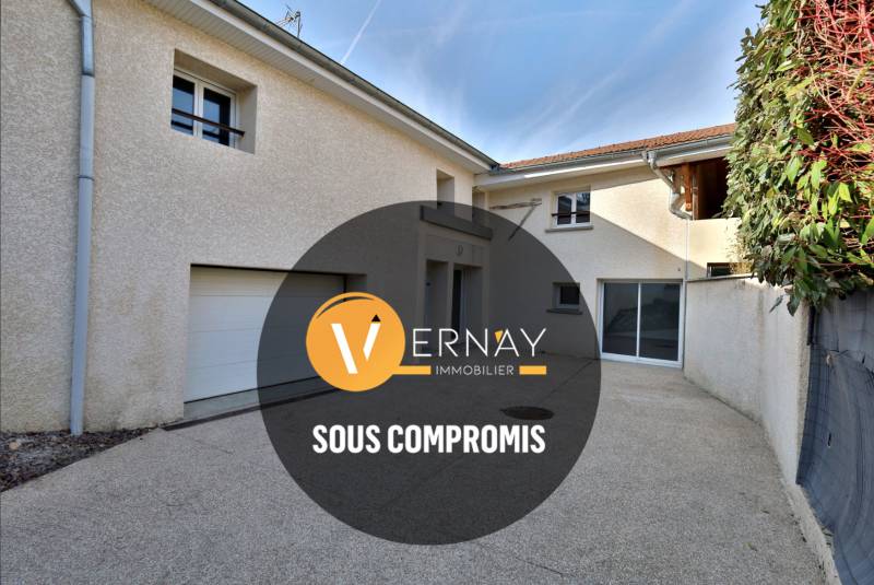 Maison familiale avec garage à vendre sur la commune d'Artas