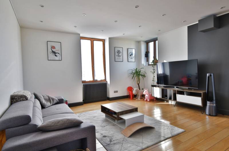 A LOUER appartement 2 chambres avec caves et garages à Bourgoin-Jallieu