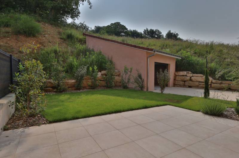 Appartement triplex - 61,40 m² - Oytier-Saint-Oblas - Garage