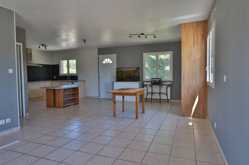 Maison de plain-pied 110,72 m² - Terrain 837 m² - Saint-Just-Chaleyssin