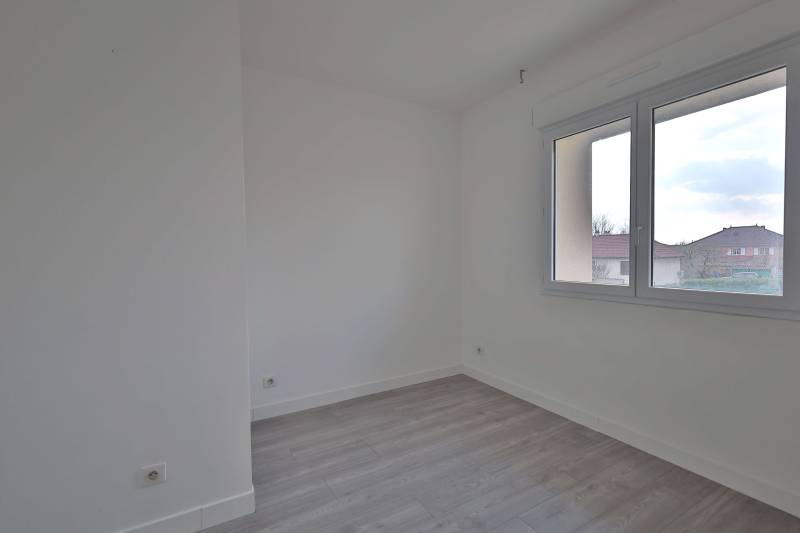 Maison Type 6 - 170,34 m² habitables  - 4 Chambres - Terrain 598 m² - Luzinay