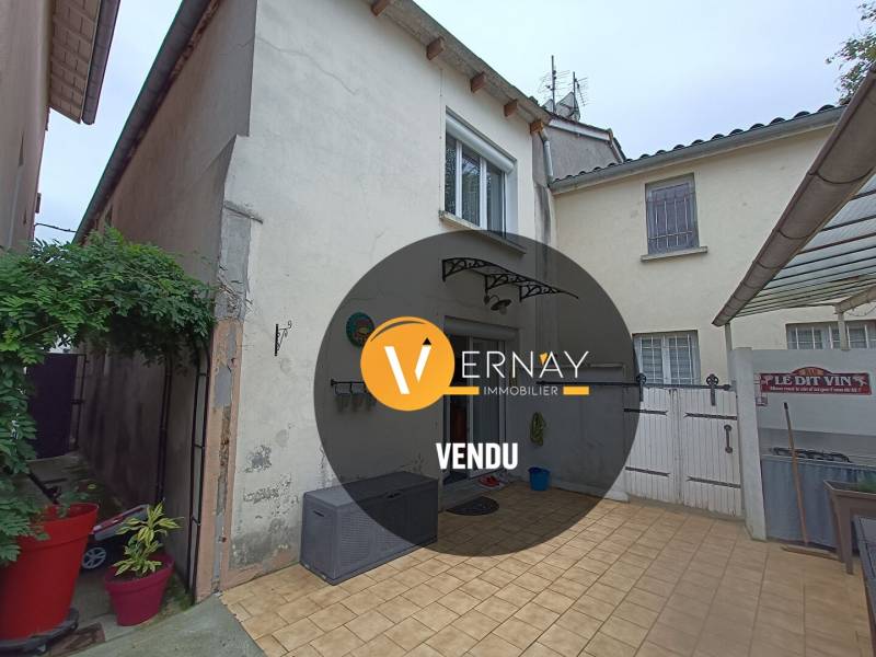 Maison de ville T3 94 m² avec jardin et garage à Pont-Evêque