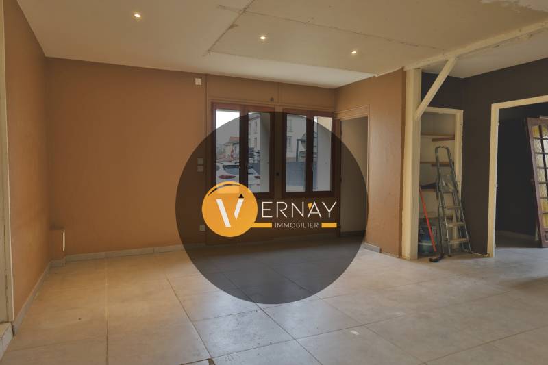 Appartement T2- 63.84 m² - stationnement privatif sur la commune de Saint Georges D'esperanche